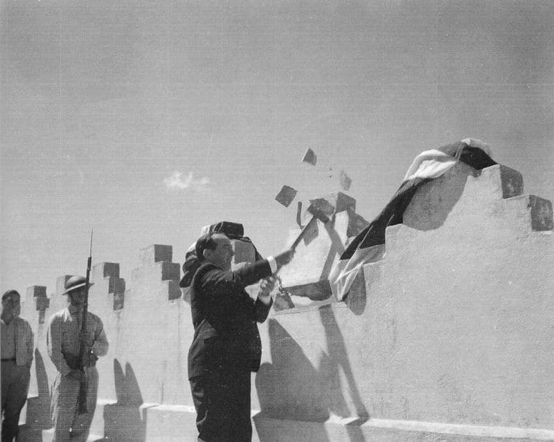 Figueres abolishing the Costa Rican army in 1948