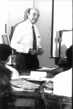 Luis Fournier Origgi teaching a class in the 1980s, photographed in a UCR classroom.