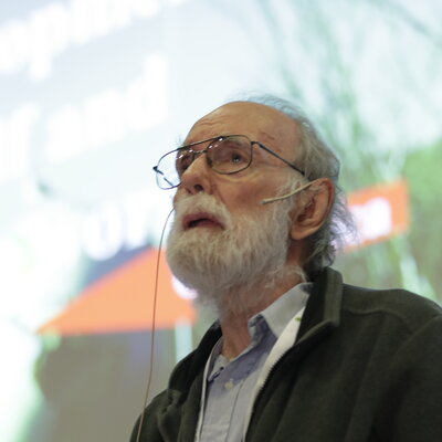 El Jardinero del Bosque: Daniel Janzen y el Arte de Cultivar lo Salvaje